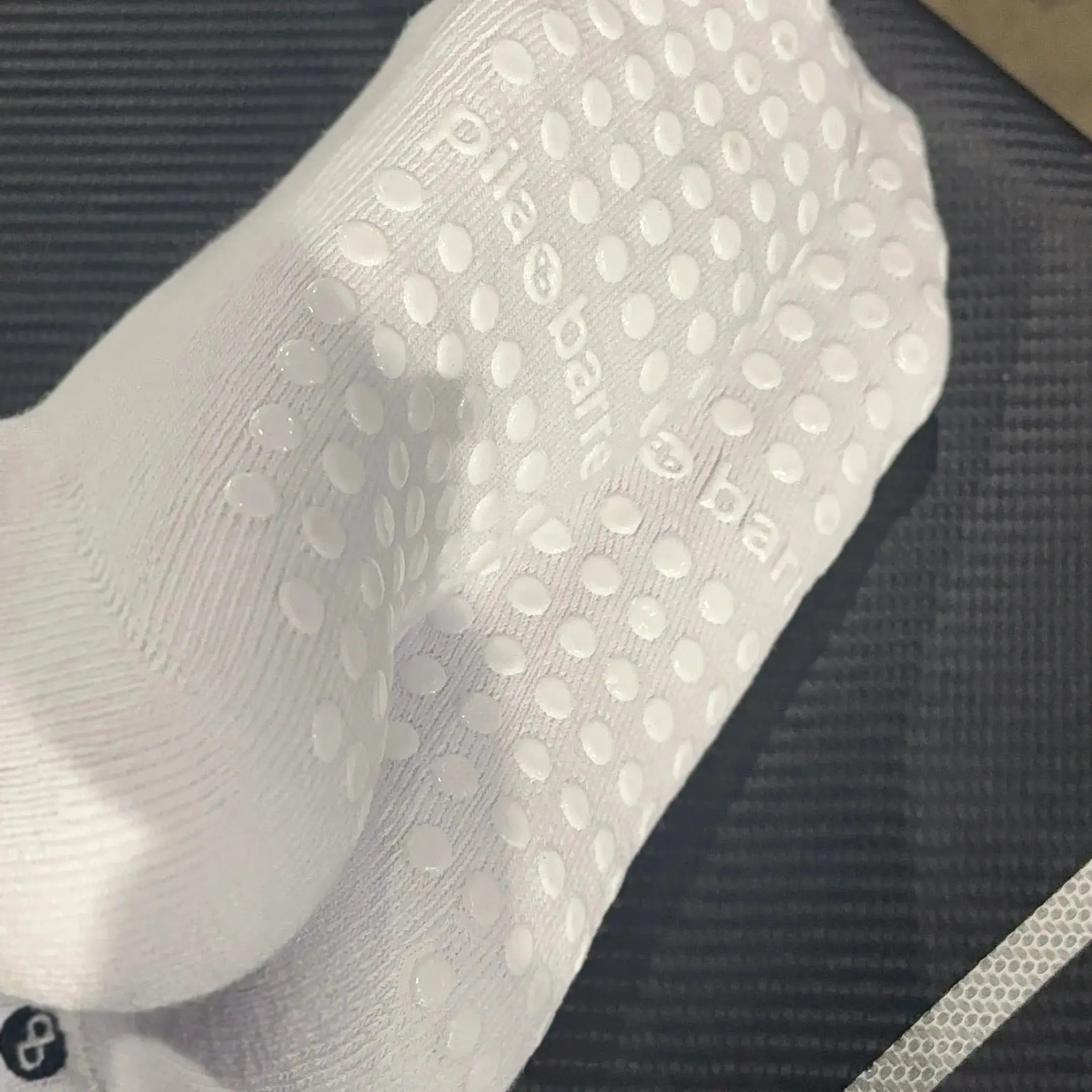 PILA Plain Best Low Grip Sock - White Socks My Store Pila-Barre