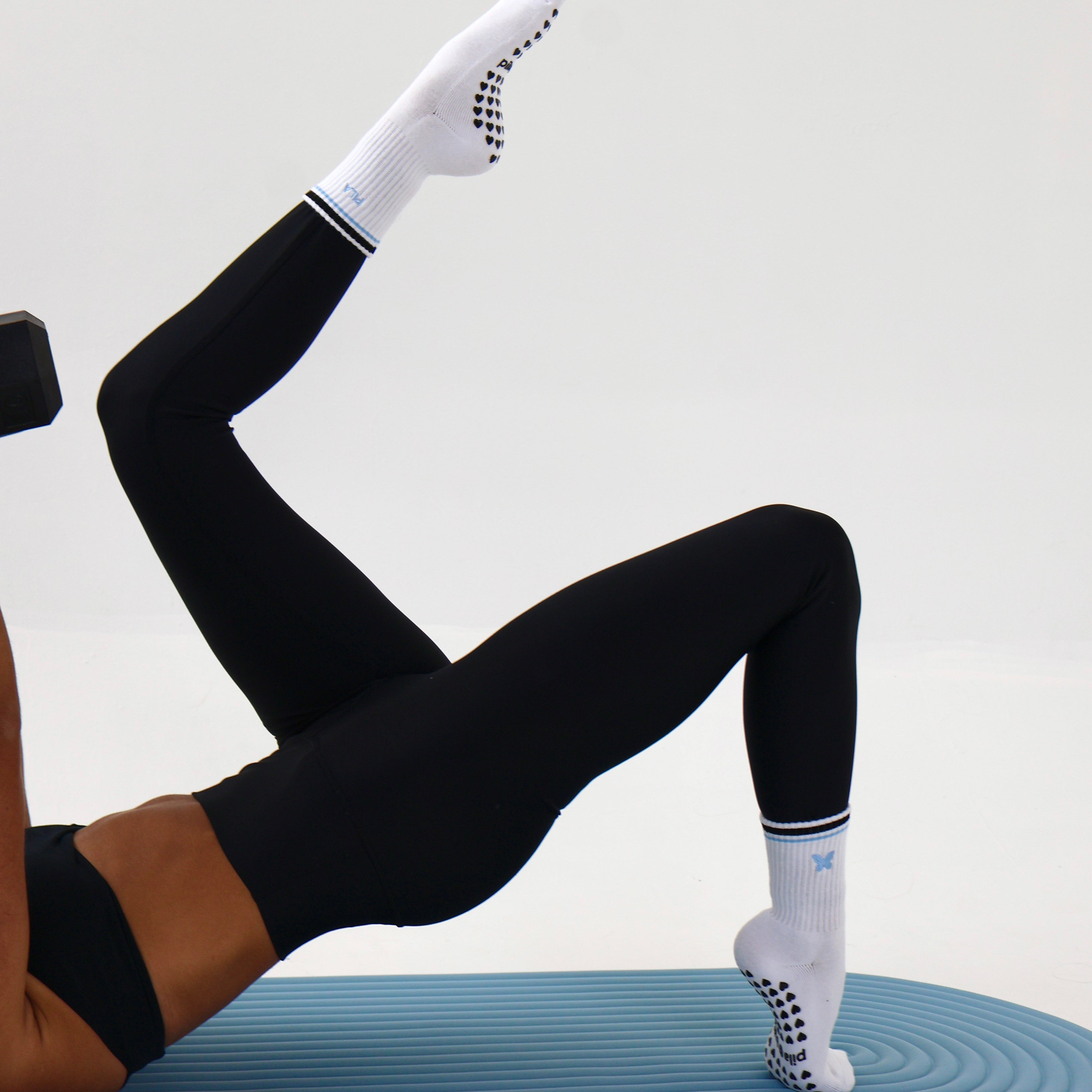 Butterfly Pilates socks -sculpt