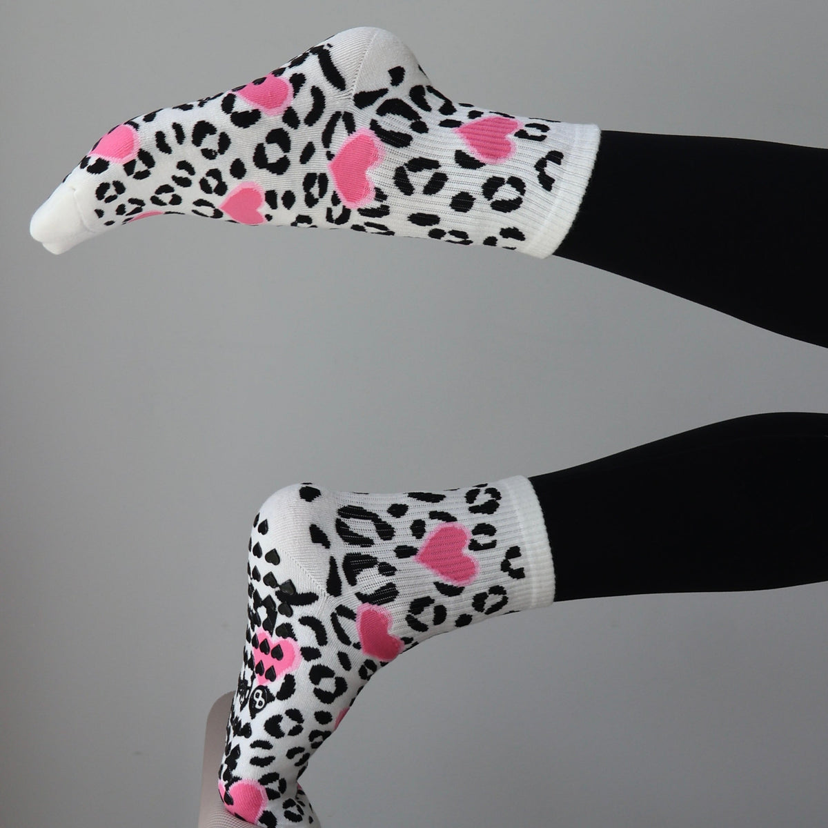 Cheetah grip socks for pilates - pink