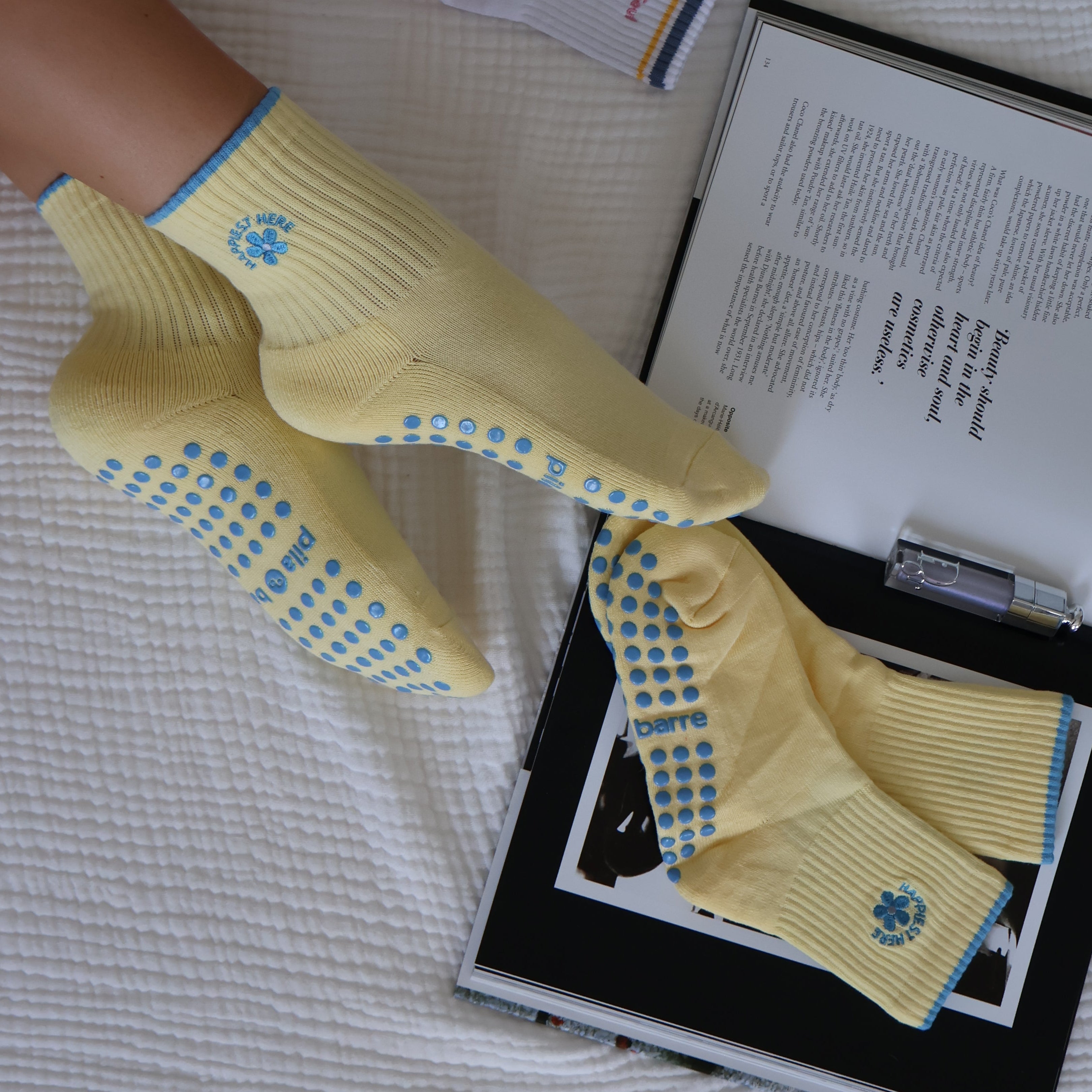 Happiest here Barre socks - yellow/blue