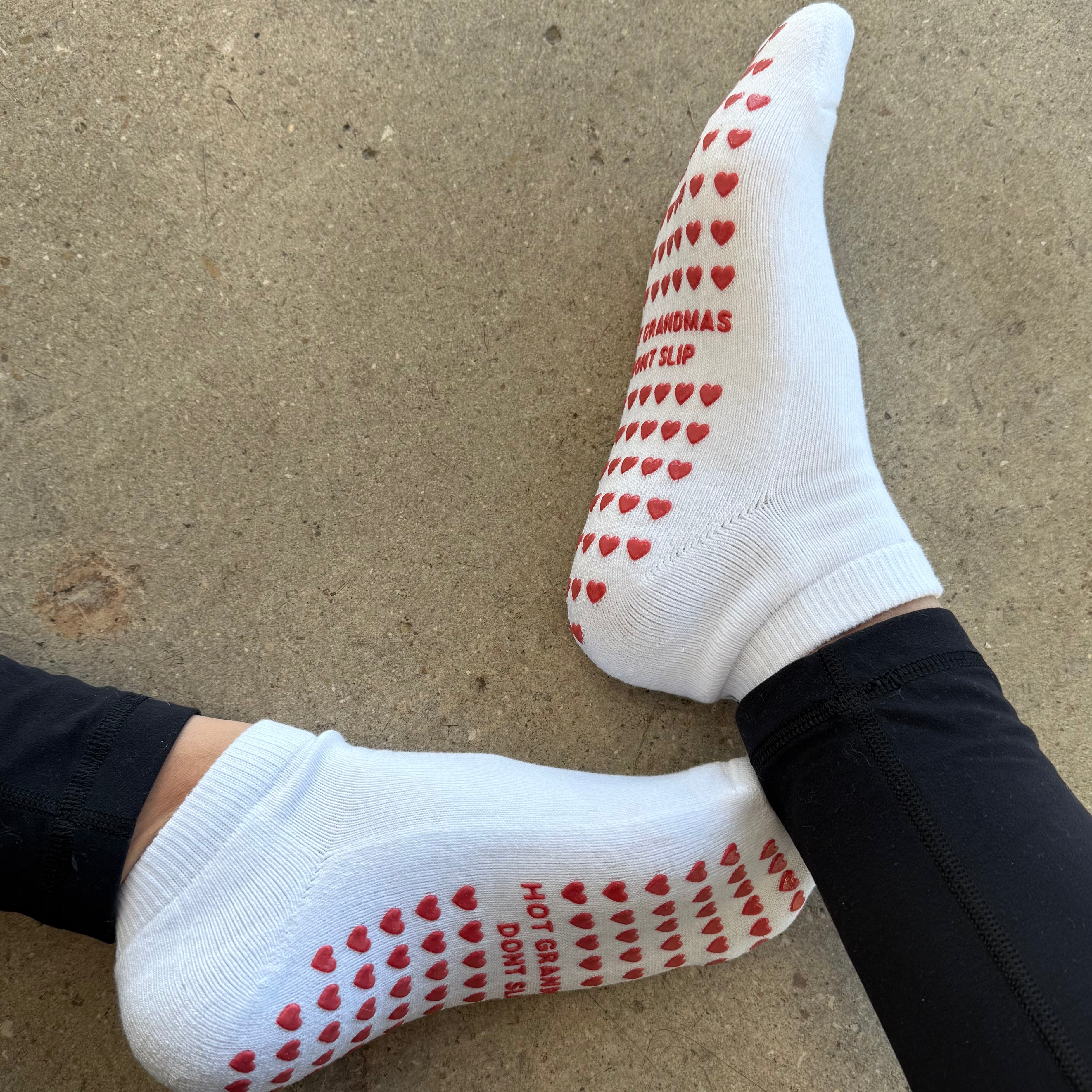 Hot Grandmas Dont Slip Low Sock - White/Red My Store Pila-Barre