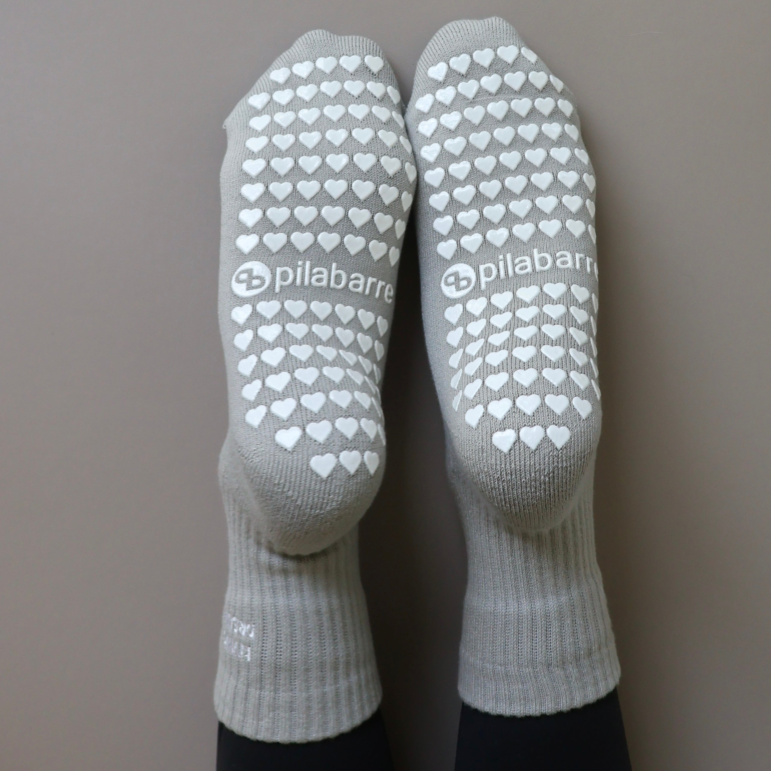 LIVING MY DREAM LIFE GRIP SOCKS - HEART GRIPS
