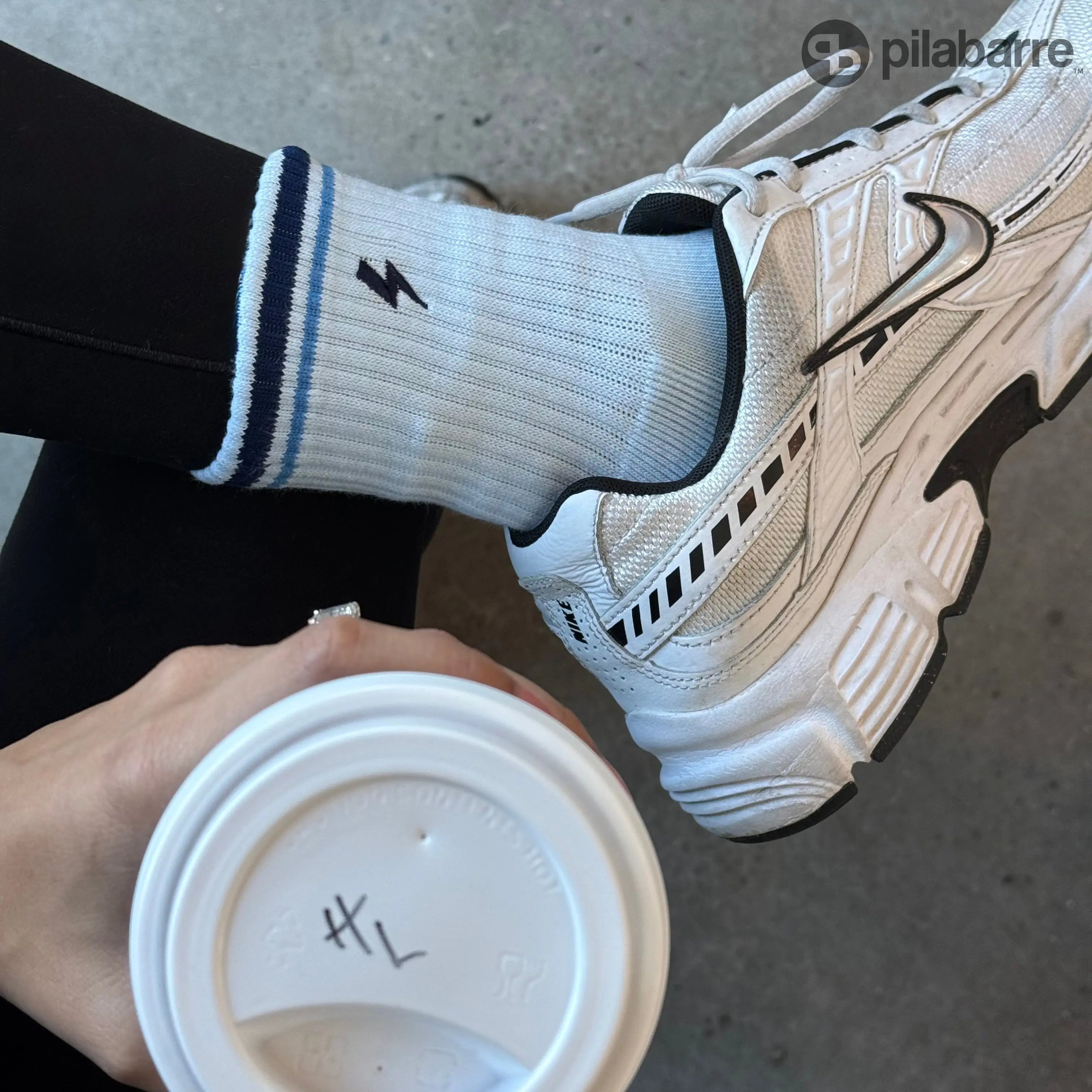 LIGHTNING BOLT SOCKS