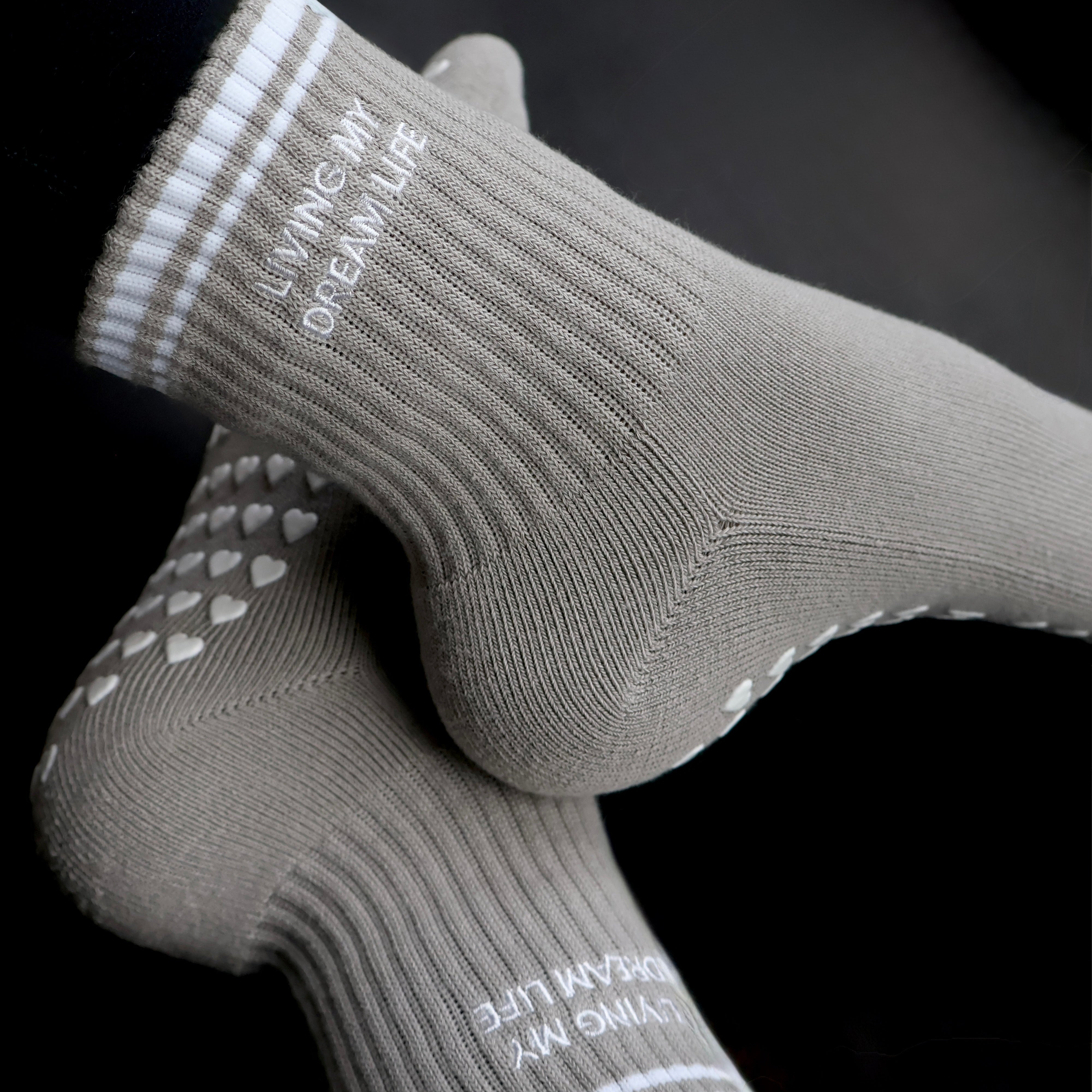 Living my dream life barre socks -grey barre socks