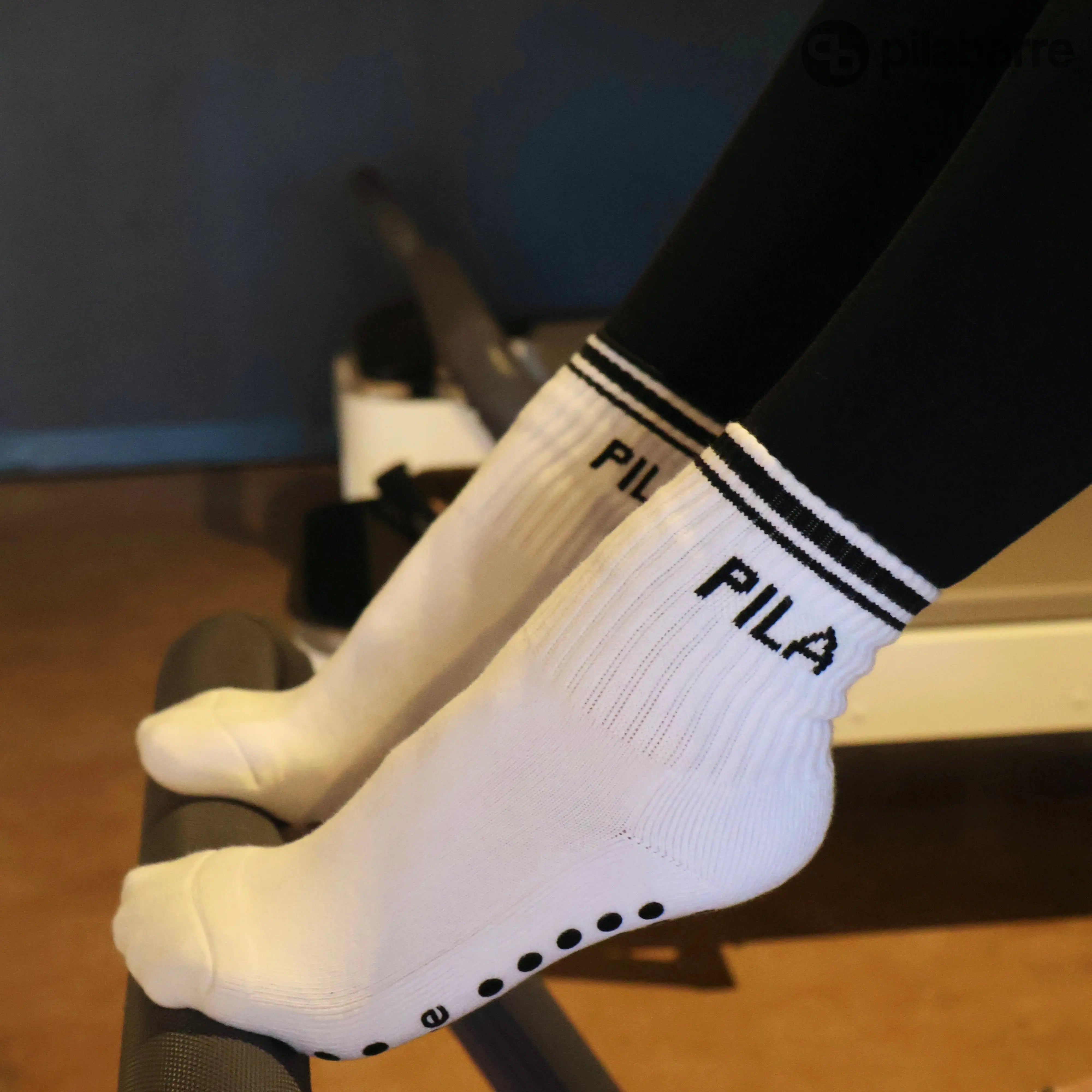 PILA ESSENTIAL WHITE PILATES SOCKS