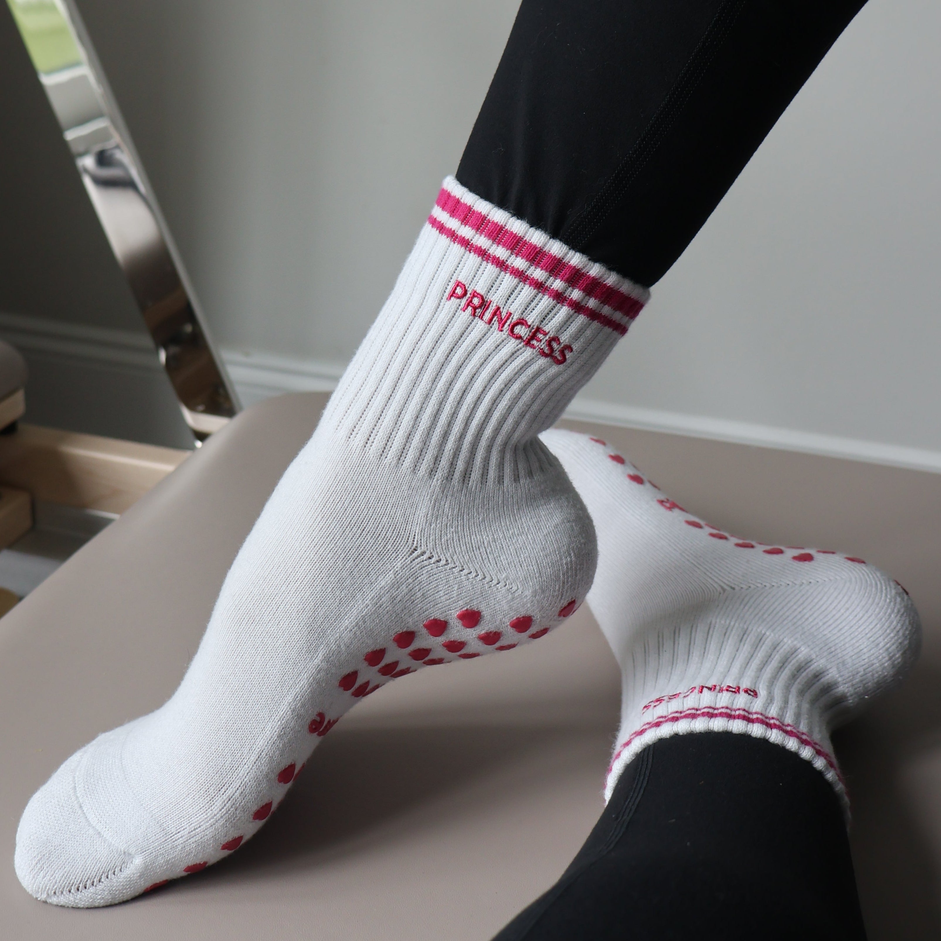 Princess pilates socks in white and pink