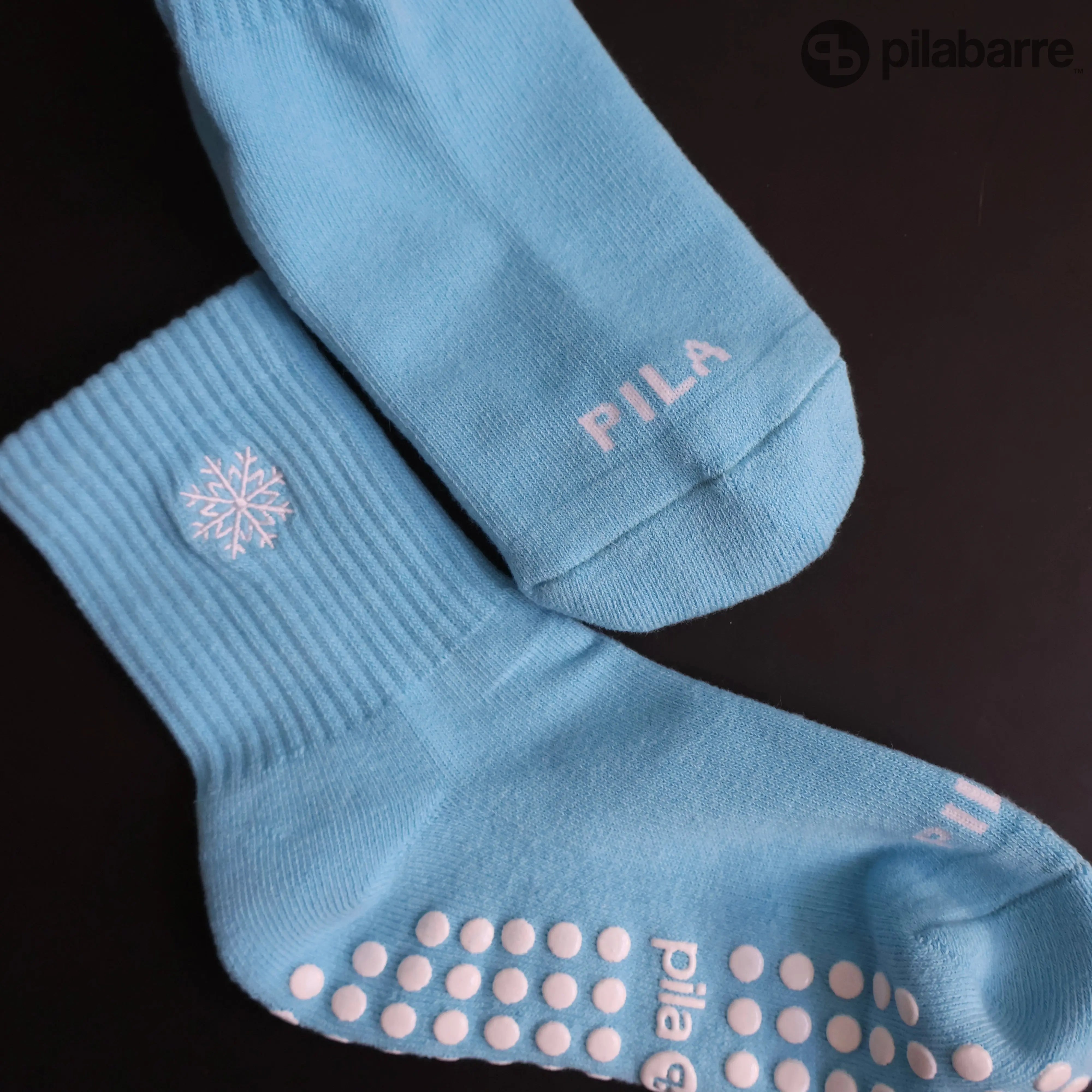 SNOWFLAKE PILATES SOCKS PILA