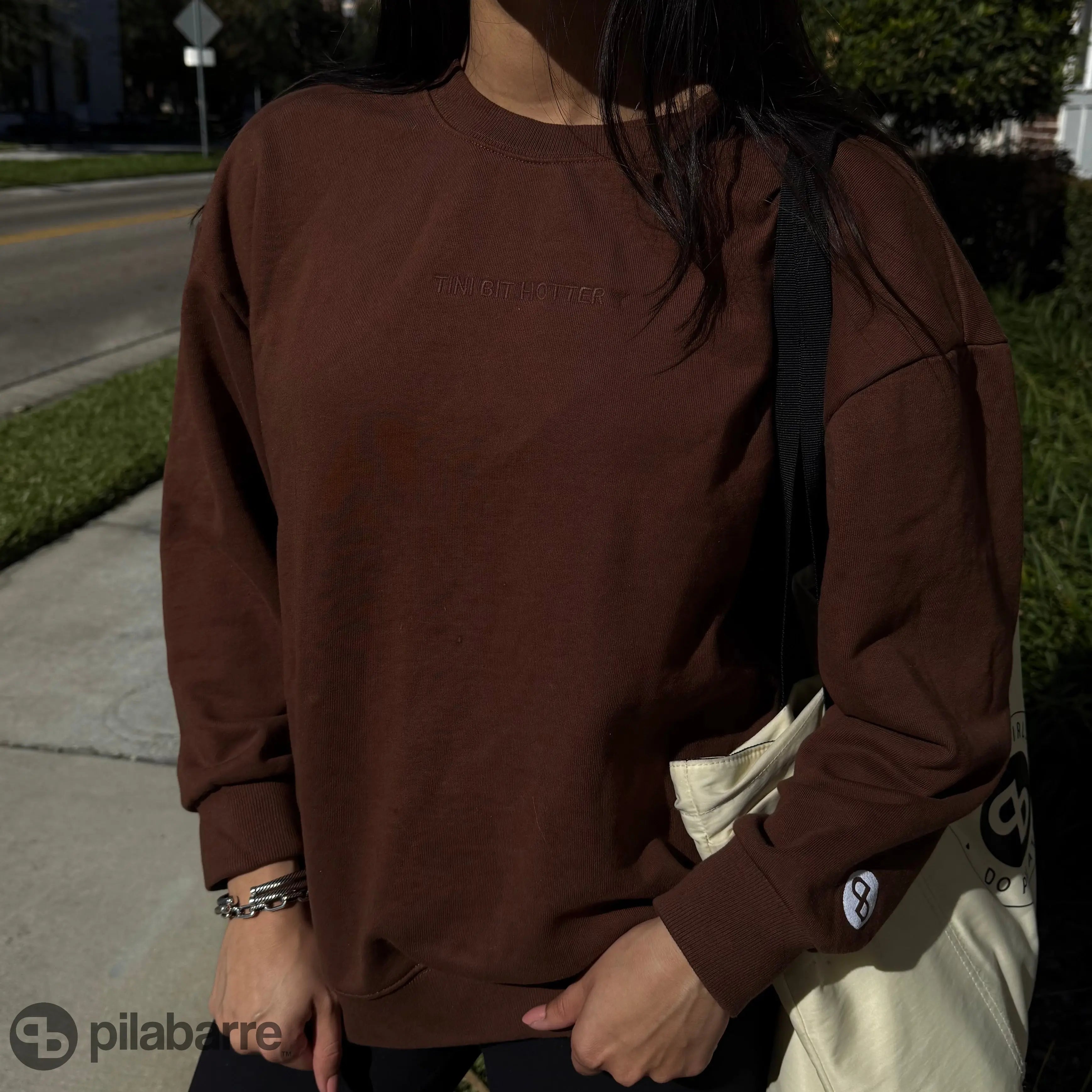 Tini Bit Hotter Crewneck crewneck Pila-Barre Pila-Barre