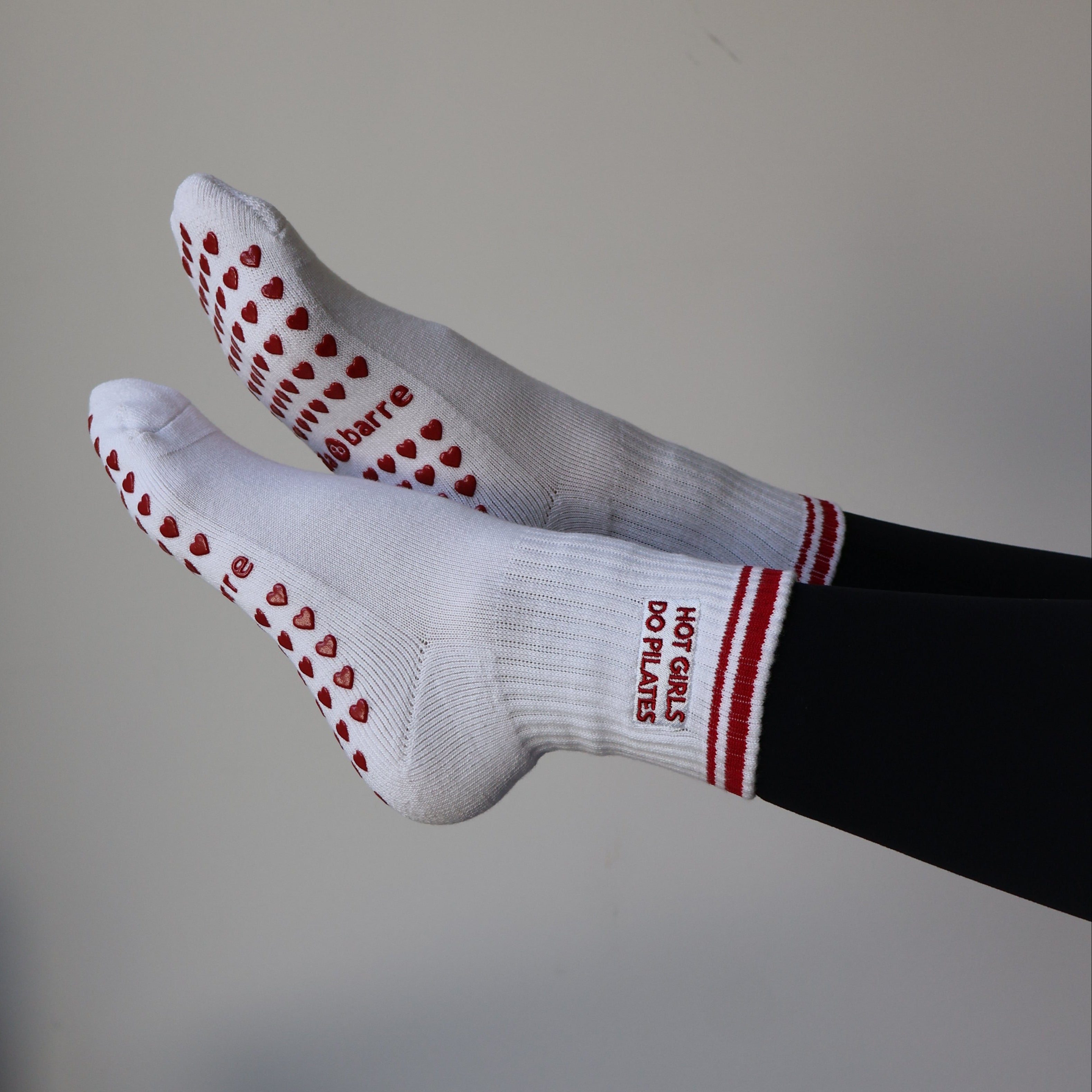 hot girls do pilates grip socks white/red