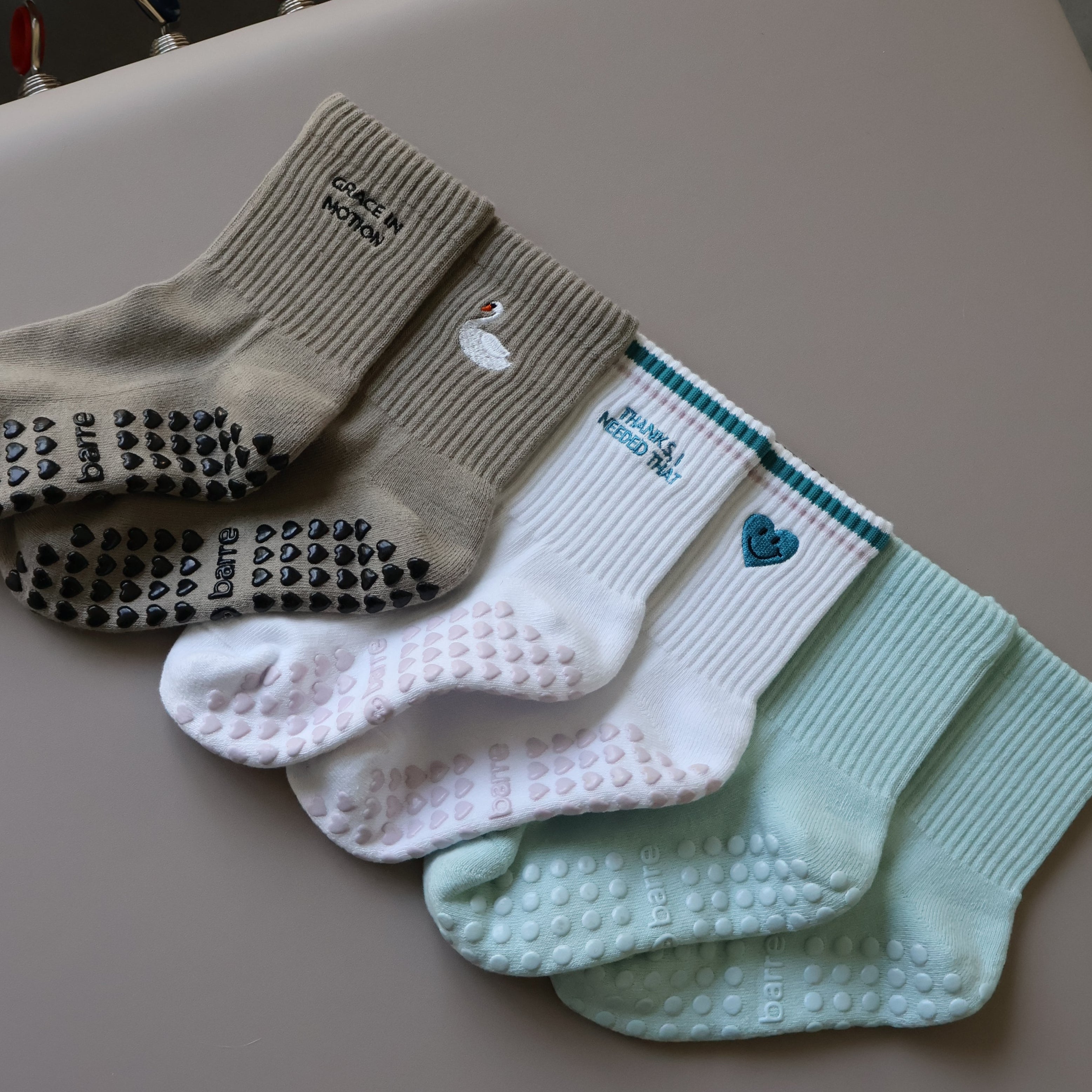 FEELING GRACEFUL GRIP SOCK BUNDLE