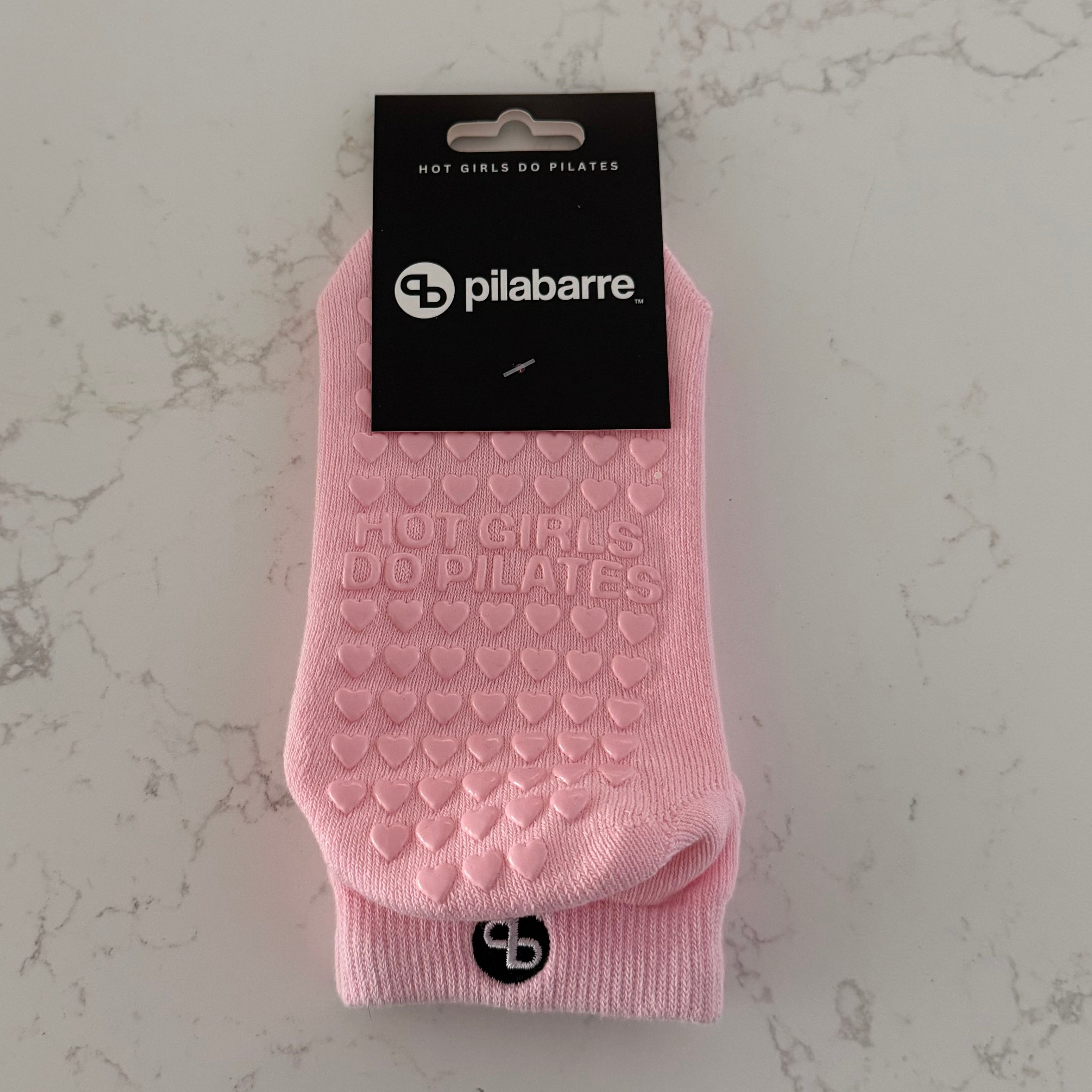HOT GIRLS DO PILATS LOW PINK GRIP SOCKS