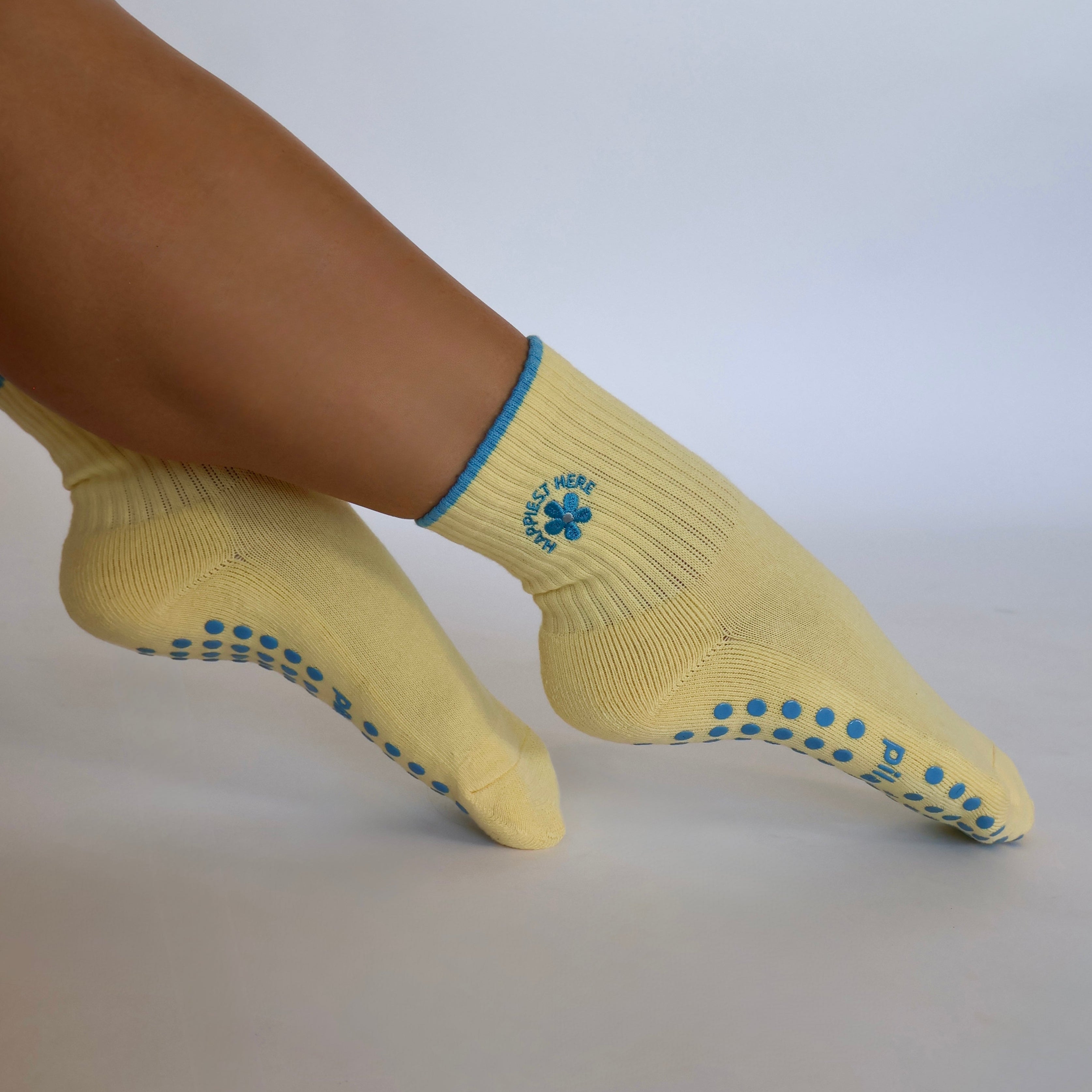 Cute Flower Grip socks in Yellow