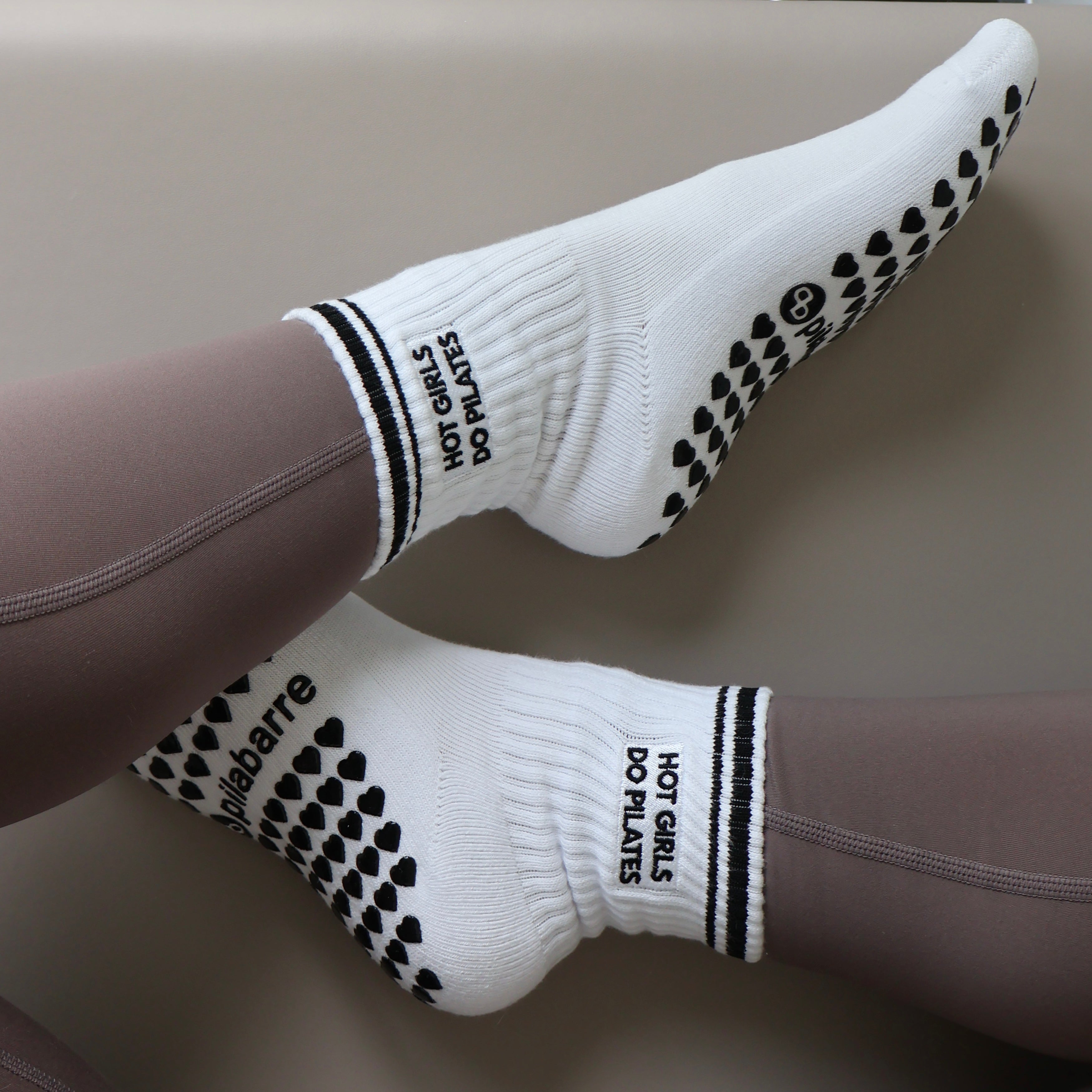 Hot girls do pilates grip socks - white/black 4