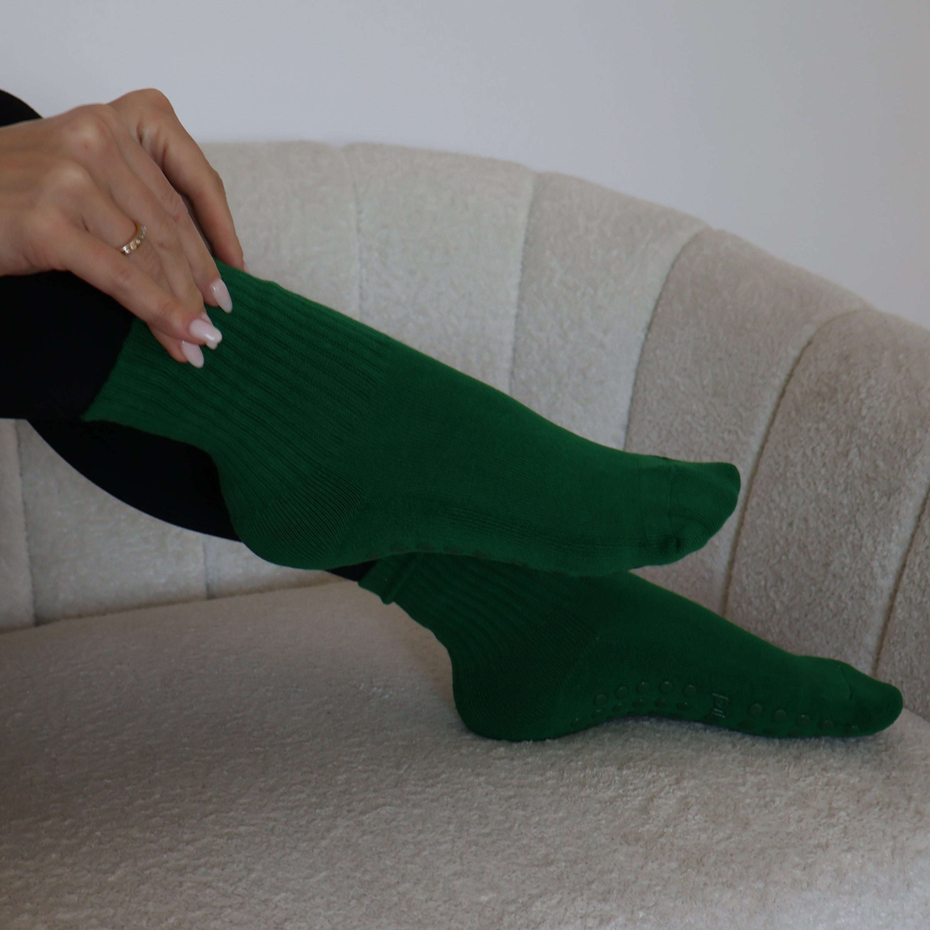 Pila Plain in Green - St.Patricks Day Pilates Socks