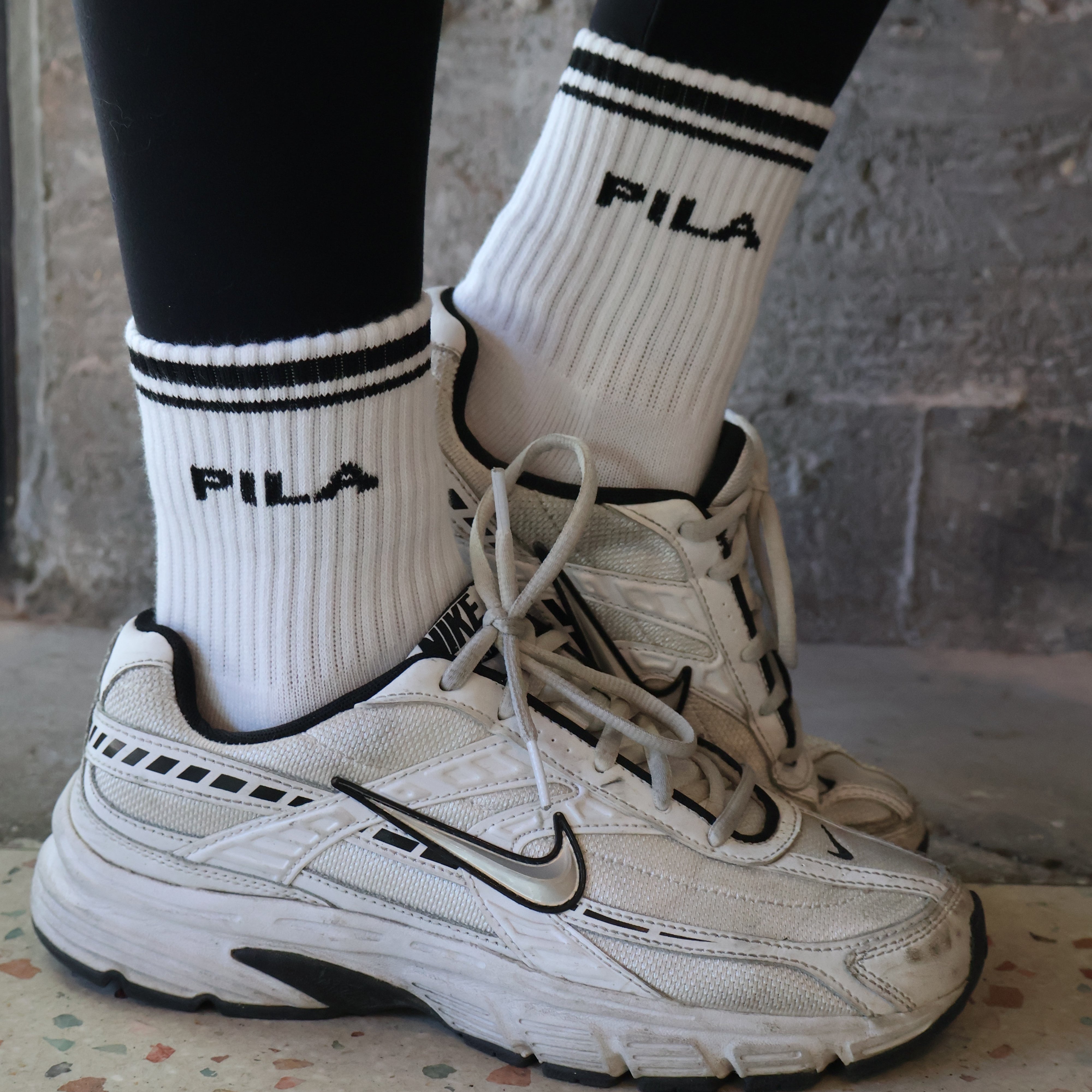 Pila Essential Grip Socks - White/Black