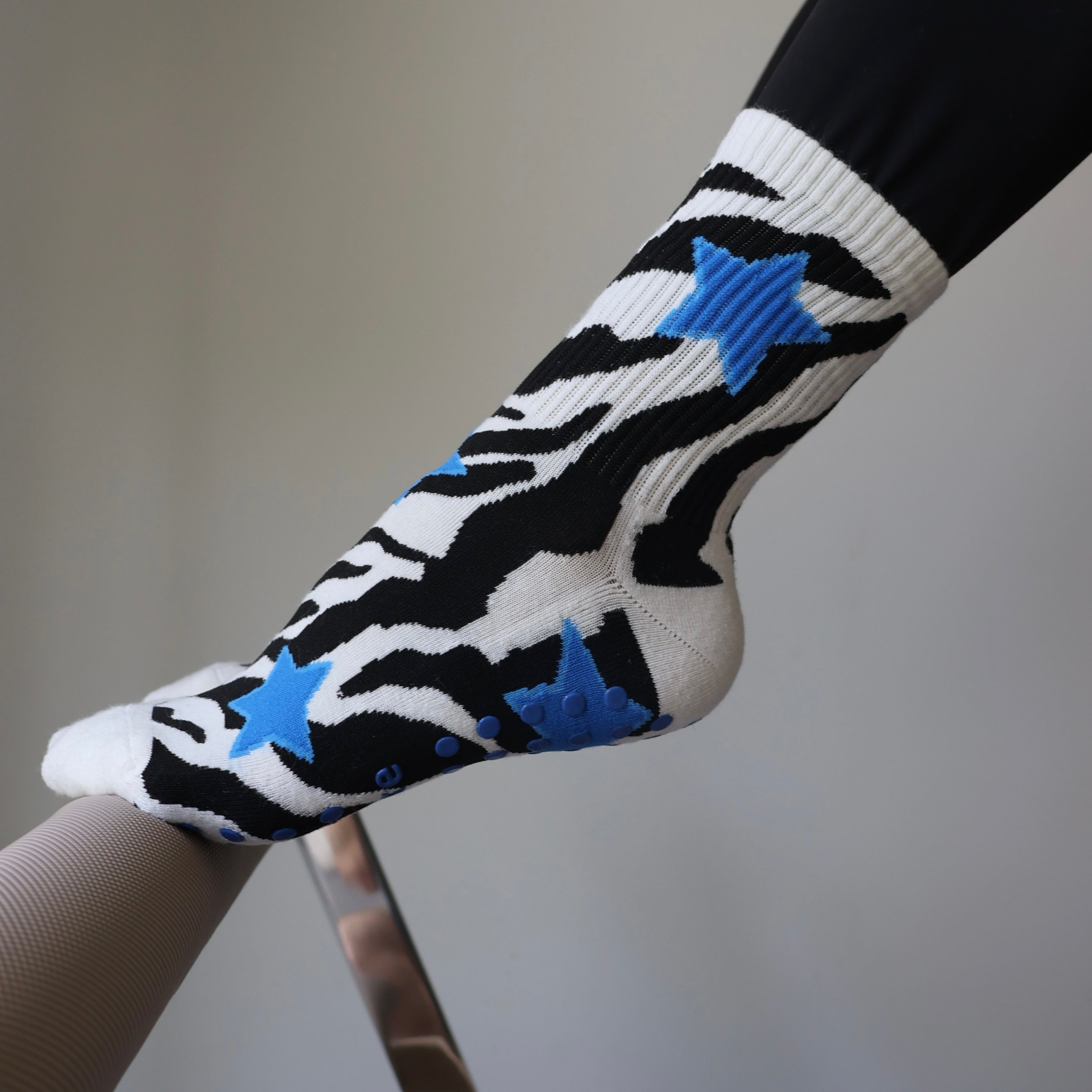ZEBRA PILATES SOCKS - CUTE GRIP SOCKS