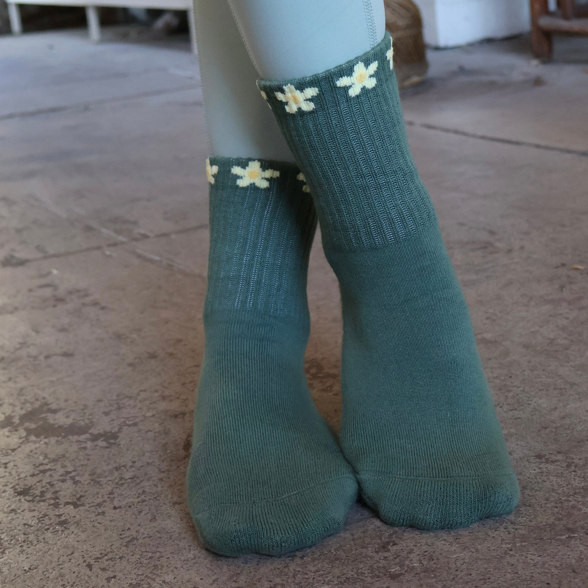 flower power grip socks in green and yellow