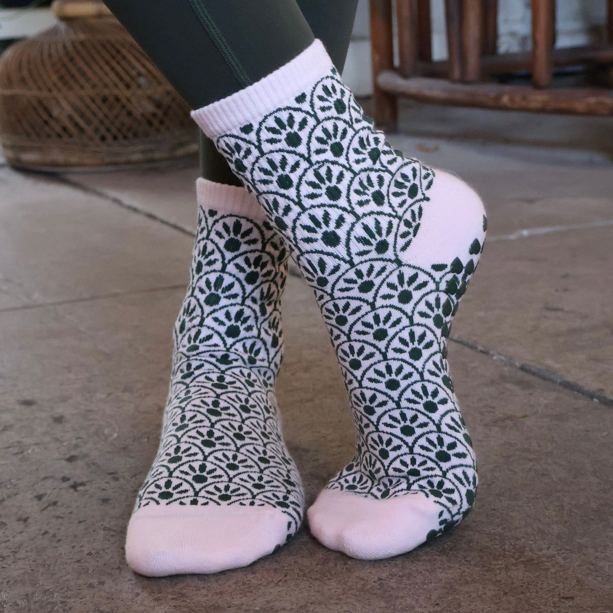 pink paloma barre socks