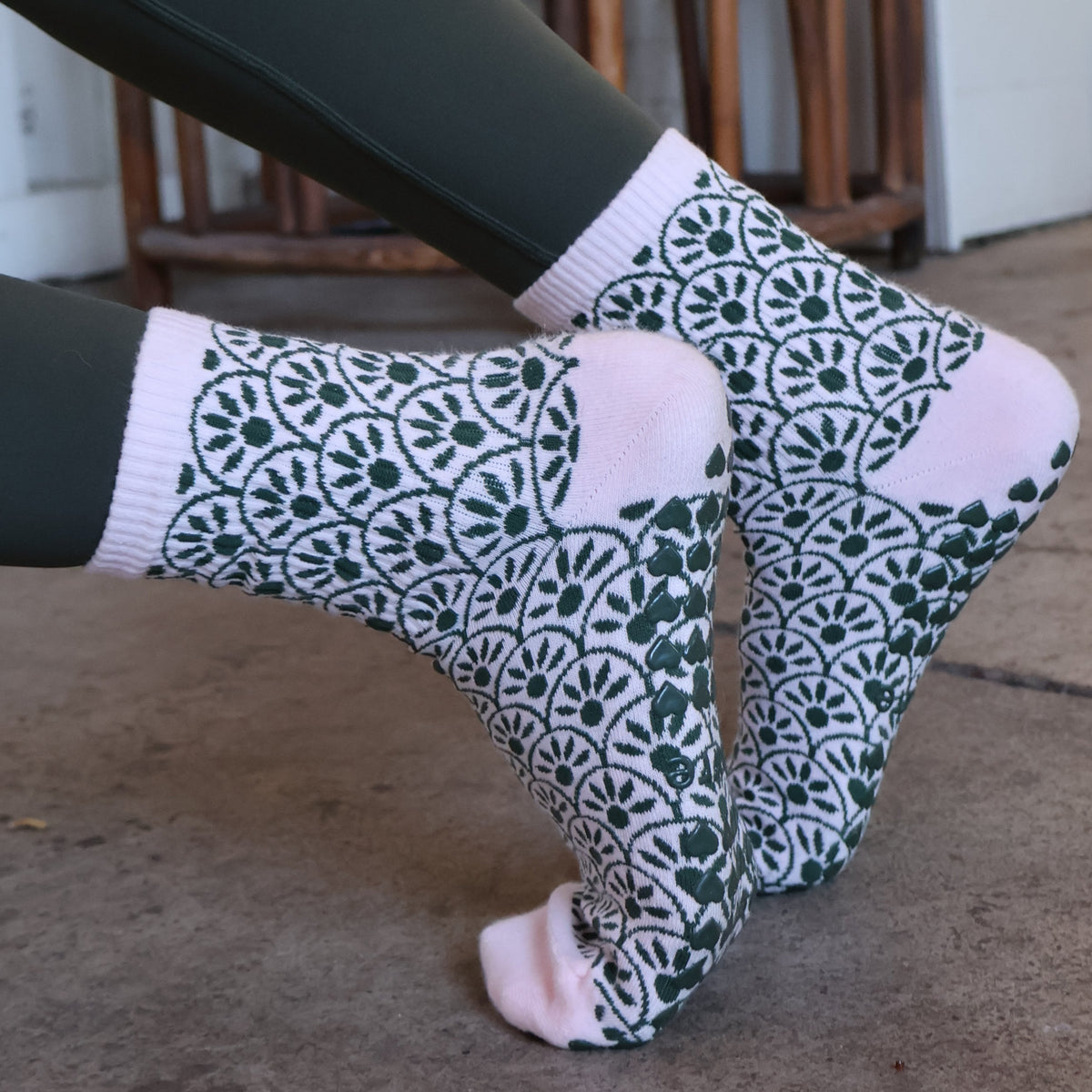 pink paloma grip socks for pilates